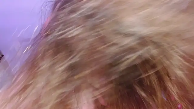 Amelie_Rousell live