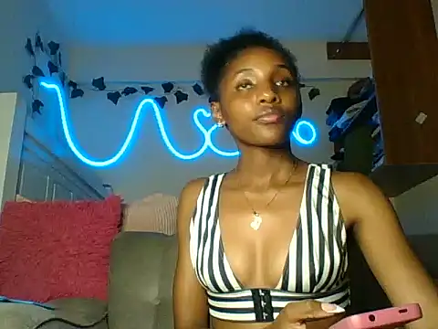 Velvet_peach live