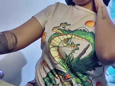 julypretty live