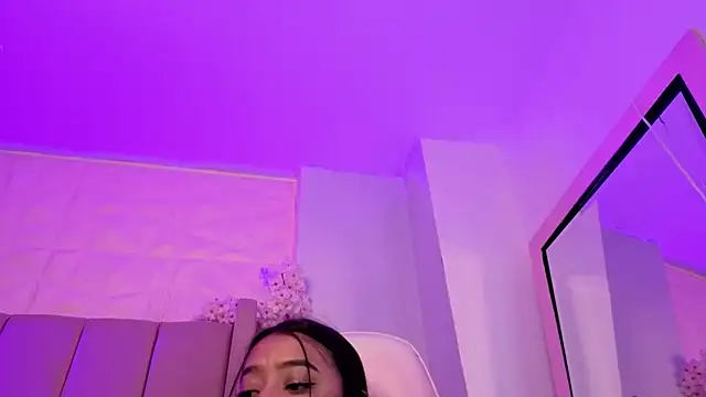 MollyBigBoobs12 live