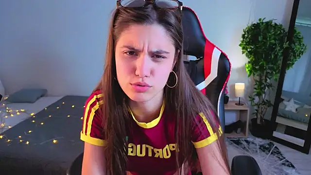 Arianaaallens_ live