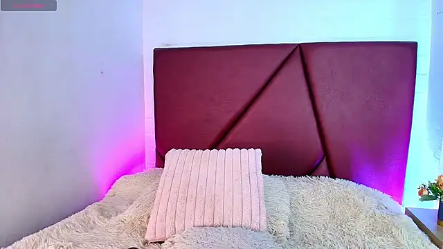 Lexi_Howard_ live