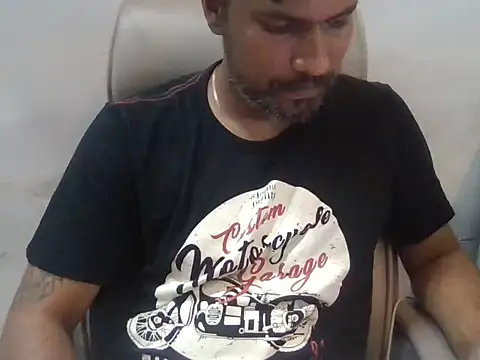 Aloneisbest live