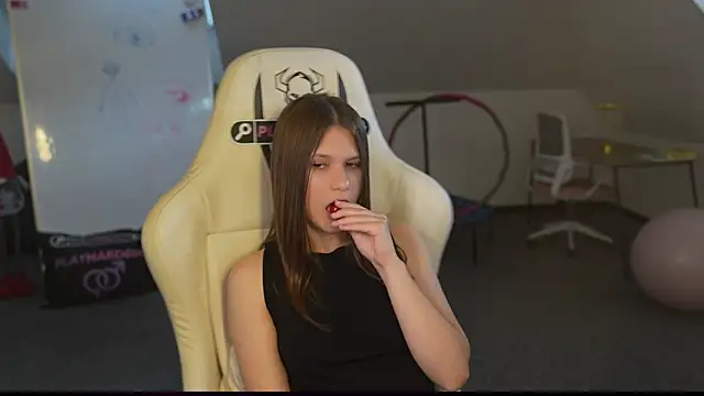 Monika_kiss054 live
