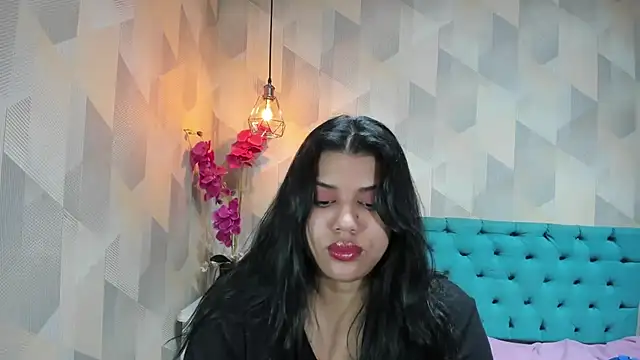 LindaBreeS live