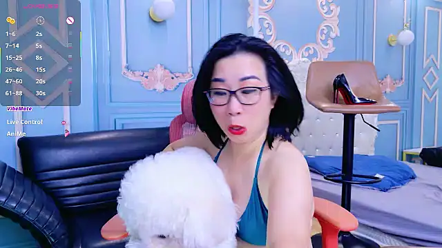LucianaMe live