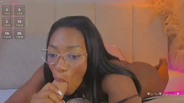 aprilebony_ live