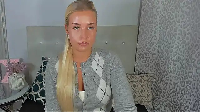 KristyHoney live