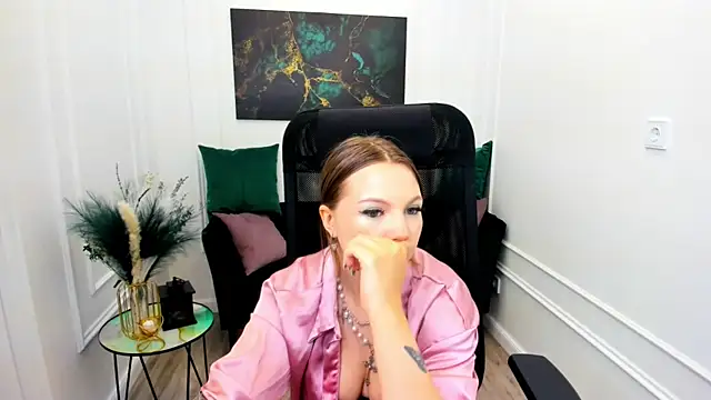 MariaRobinsone live