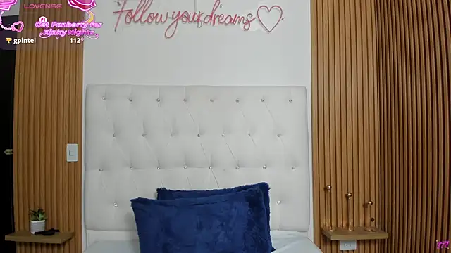 GreciaEvanss live