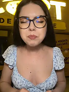 KaylaLewyss live