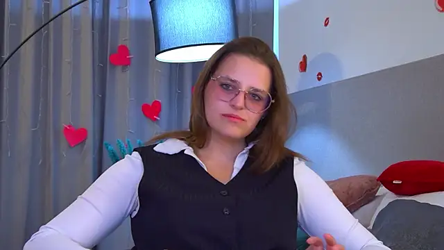 AlexaAvery live
