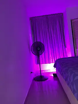 Yasmin_cute live