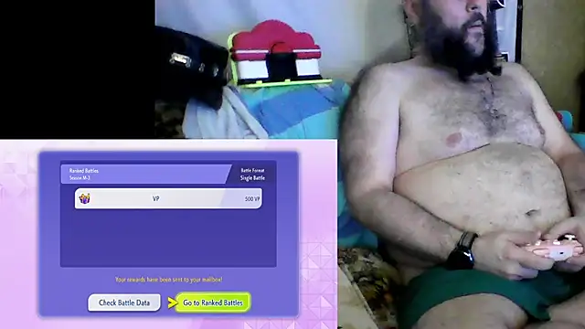 BriTheTopBear live